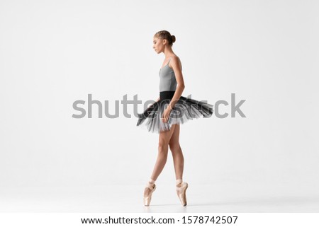 Ballerina in pointe tutu ballet dance
