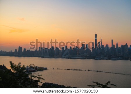 Panoramic view of Manhattan's skyline, at sunrise, as seen from Hamilton park, New Jersey