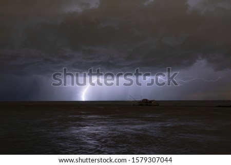 
Powerfull Lightning in Marina di Pisa