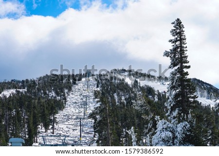 The mountain and snow, Natural season 