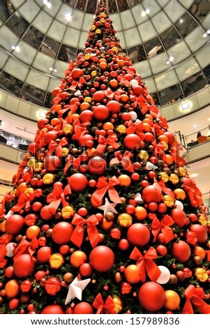 decorated Christmas tree