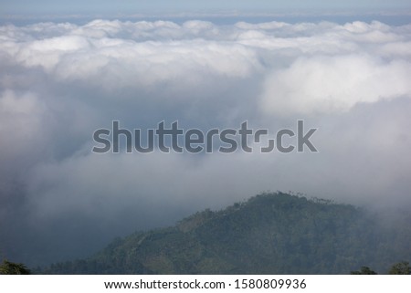 Sea of clouds shot at Eryan Ping Trail in Chiayi, Taiwan on December 2th.