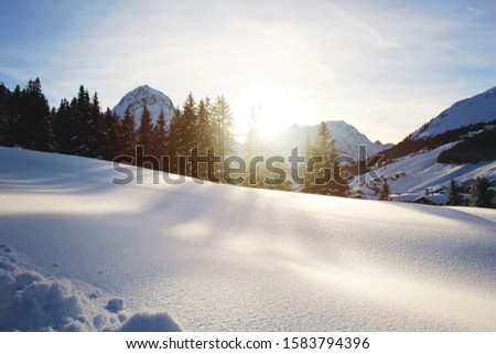 Winter Morgen Landscape at the Mountains