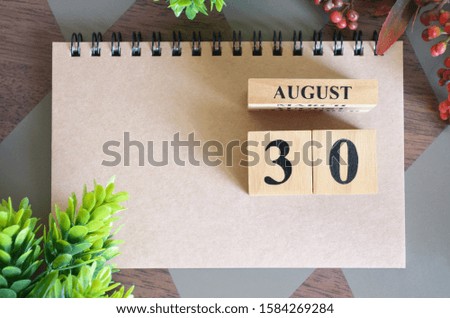 August 30, Natural notebook Calendar.