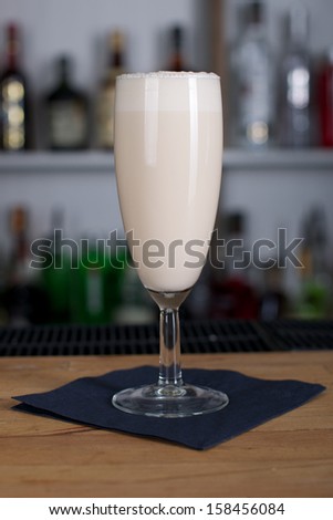 Picture of a fresh cocktail on a bar desk