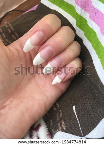 a broken nail without a manicure is a pity