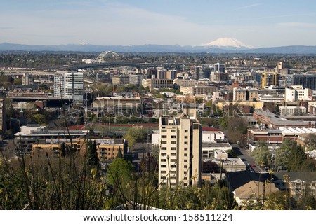 Portland Downtown The Cascade Range of Pacific Northwest territory of Oregon and Washington States