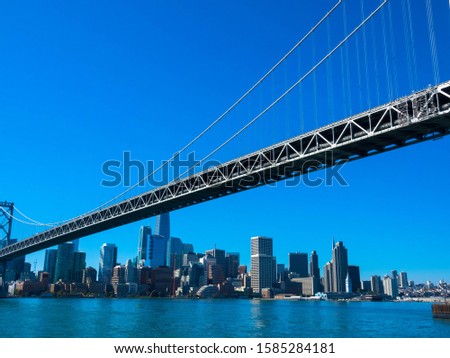 The San Francisco-Oakland Bay Bridge, just called Bay Bridge or Oakland Bay Bridge, spans the San Francisco Bay and connects the two Californian cities of Oakland and San Francisco, USA