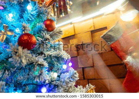 Christmas tree bokeh background indoors