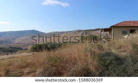 Mountain views and expanses of agricultural fields