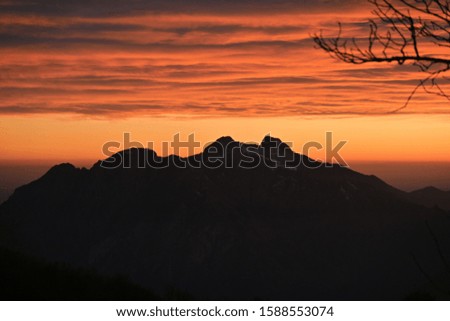 
Magnificent sunset over the Italian peaks.