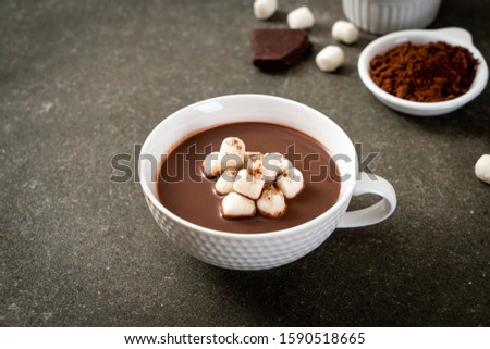 hot chocolate with marshmallows in cup