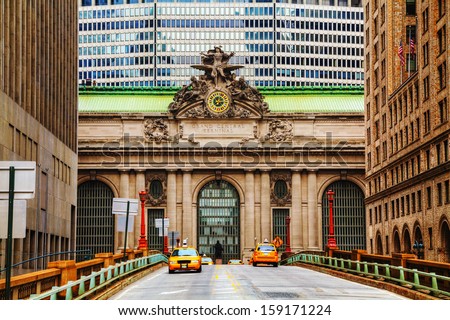 Grand Central Terminal viaduc and old entrance in New York Royalty-Free Stock Photo #159171224
