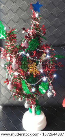 a picture of a Christmas tree