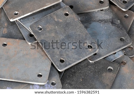 The pattern hole steel sheet