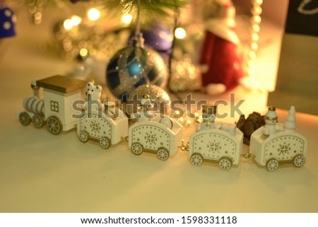 Christmas picture on the screensaver, beautiful Christmas toys for a great mood