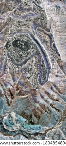 natural level curves, vertical abstract photography of the deserts of Africa from the air, aerial view of desert landscapes, Genre: Abstract Naturalism, from the abstract to the figurative, 