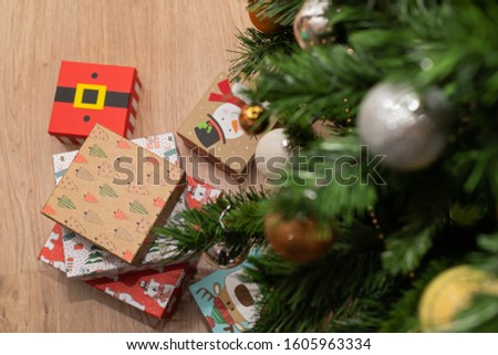 Picture of a  decorated Christmas tree, holiday background