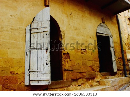 old door in salt city 