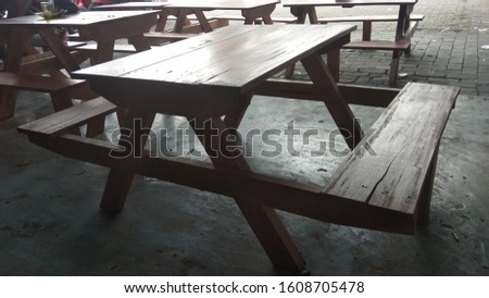 Chairs and dining tables, stalls and cafes