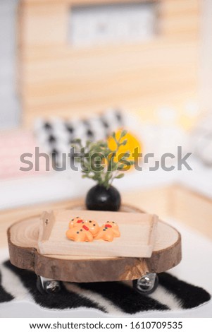 Dollhouse table with Christmas cookies