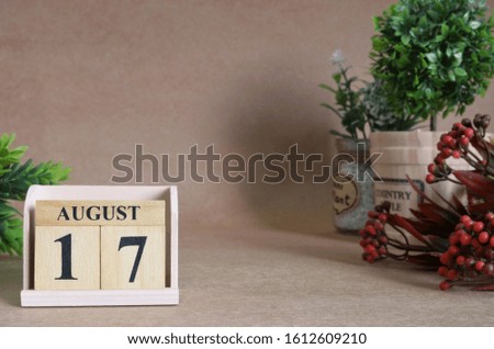 August 17, Vintage natural calendar.