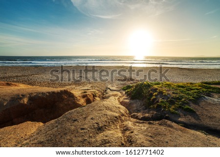 A beautiful scenery of the sunset in Francis Beach, California