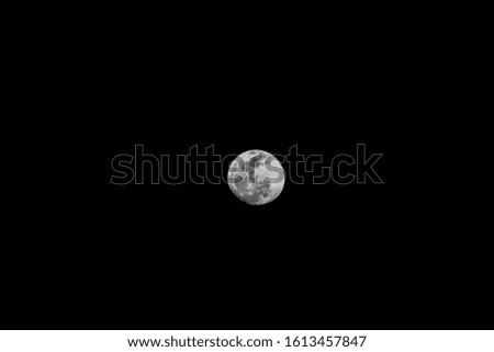full moon picture on a cold night