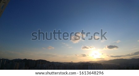 Pictures of clouds and sunsets in the sky