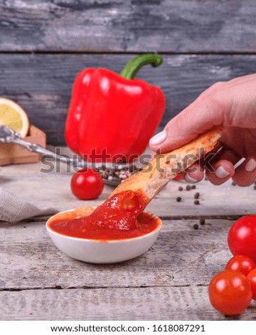sauce for pizza with tomato 