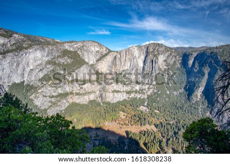 Yosemite National Park in Autumn, Early November - California USA - 4 Mile Trail