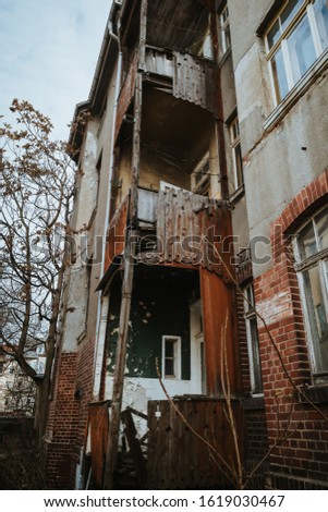 picture of abandoned house in residential district in Leipzig, Germany