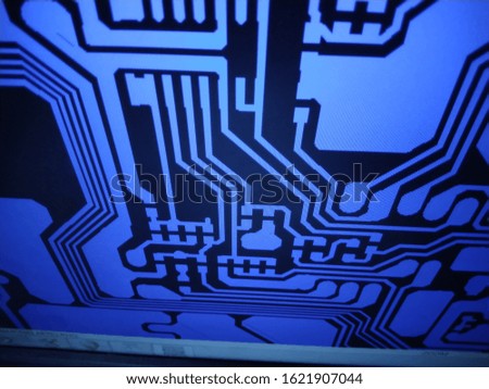 Development of an electronic board on PC screen.