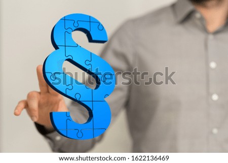 paragraph law sign digital in hand