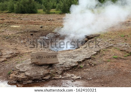Litli-Geysir - little geyser in Iceland 