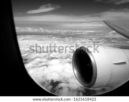 Take a picture from a window on airplane 