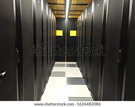Servers, Blade servers, Datacenters and racks