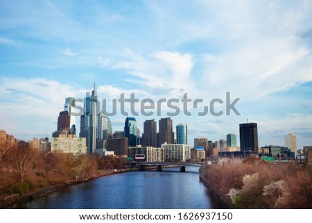 Schuylkill River and downtown skyscrapers of Philadelphia during spring daytime
