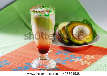avocado juice mix with milk