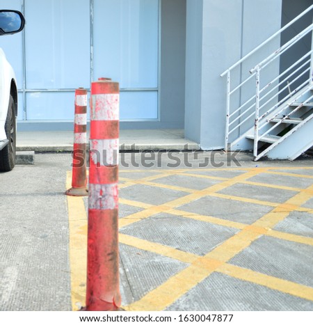 Parking pole, Parking control in the parking lot