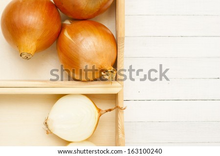 onions on tray