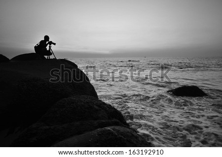 Action of Landscape Photographer over Thailand beach 03