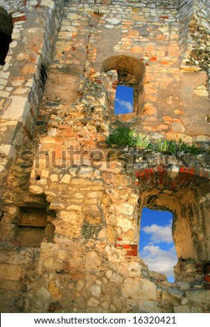 ruin old castle Poland Kazimierz Dolny