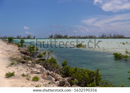 Crystalline waters in South of Eleuthera island, Bahamas.