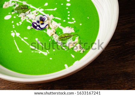 broccoli cream soup with coconut milk