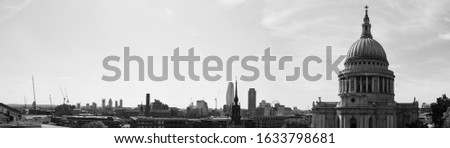 Wide panoramic view of London skyline, high resolution in London in black and white