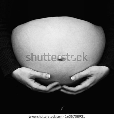 Black and White Pregnancy Photo                 