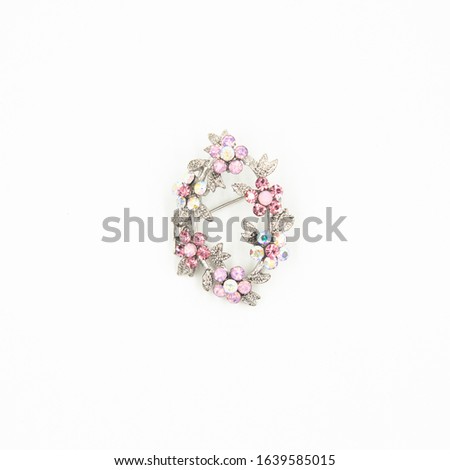set of fashion brooch trends 2020
