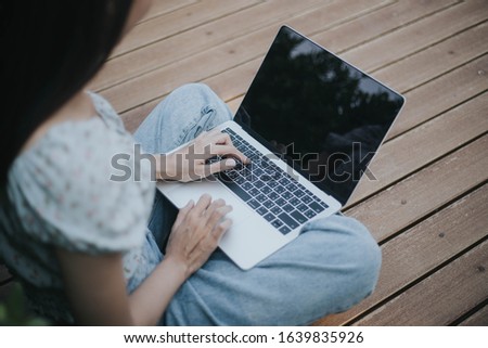 Business people typing on laptops at work, women working in keyboards, hand at work, outside the home