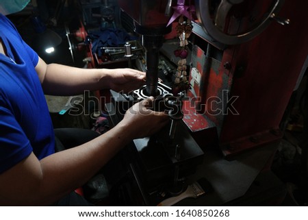 Repairing cylinder block of motorcycle engine